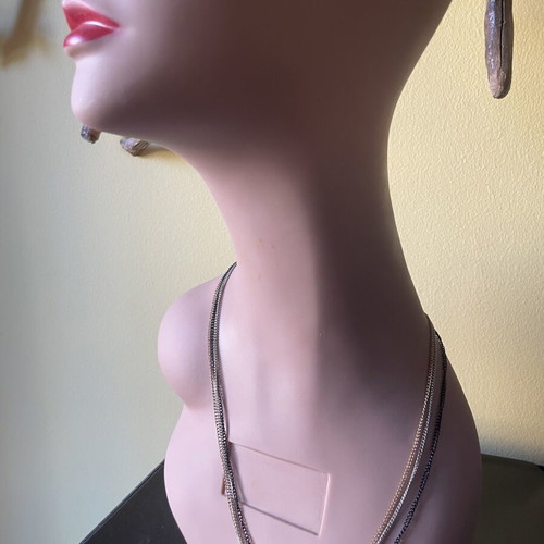 Three-Color Necklace like new, 38 cm length