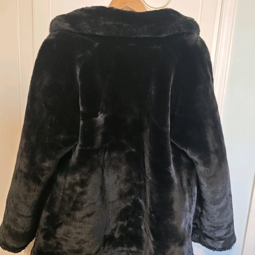 Synthetic fur coat used L/XL black