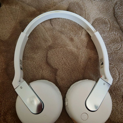 Sony DR-BTN200 Bluetooth headphones like new with ear pads