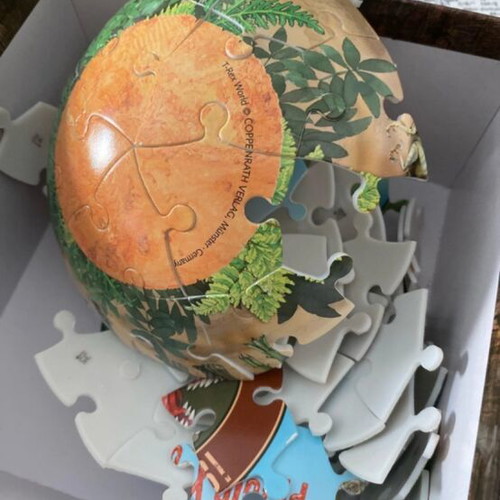 Puzzle ball like new