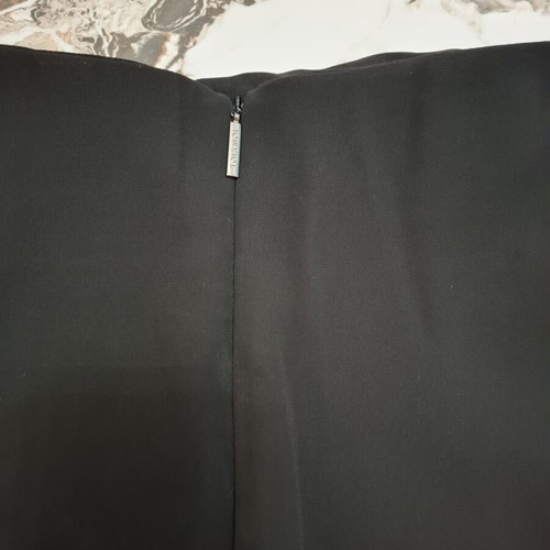 Black Toi & Moi skirt size S like new, elegant design