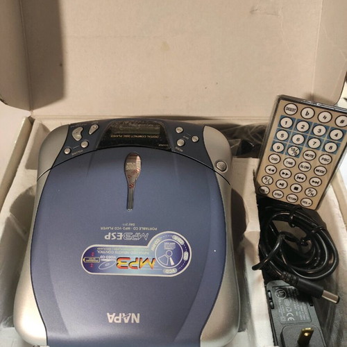 Napa mp3 player used with remote control for headphones and speakers