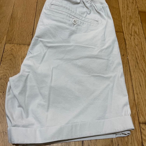 Abercrombie & Fitch shorts size S like new, beige