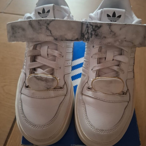 Adidas Forum Bonega W sneakers with vintage style and marble effect