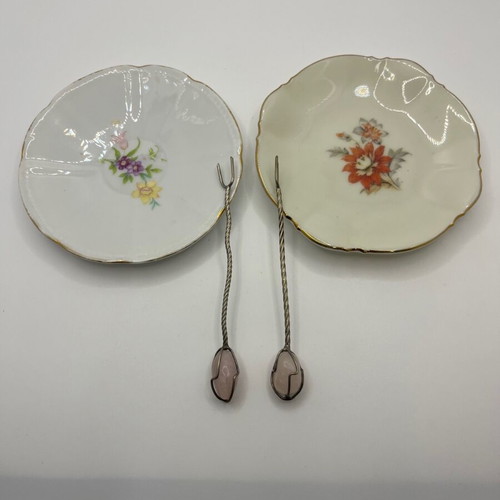 Small plates set with forks used, 2 pieces