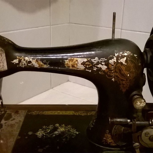 Sewing machine old Singer