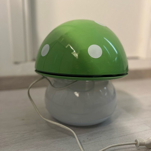 Mushroom-shaped humidifier steam vaporizer like new, green
