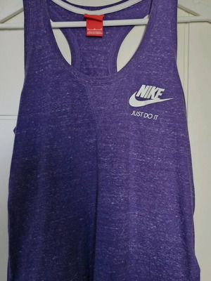Nike Purple Athletic Tank Top Size Medium Like New