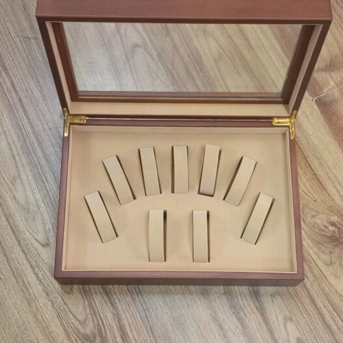 Wooden watch box for 10 watches like new