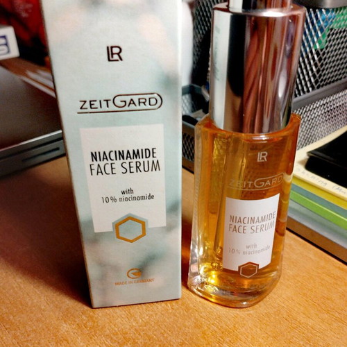 Niacinamide Serum with Mexican Arnica for Radiant Skin