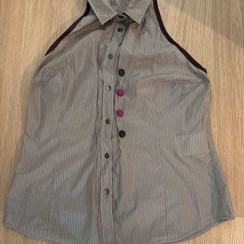 Boss authentic sleeveless shirt new, size M