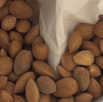 Organic almonds from Crete with shell