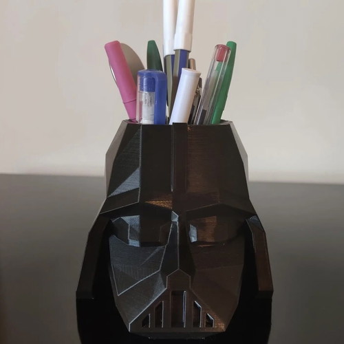 Darthvender pencil holder new from Starwars series