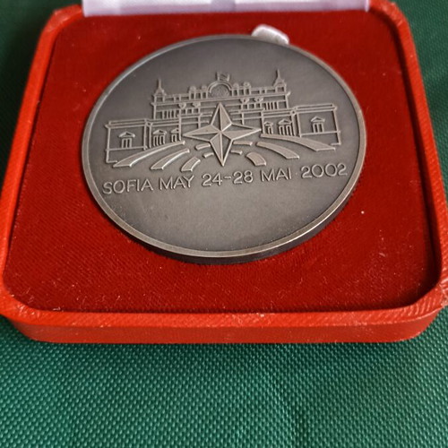 Collectible NATO Medal Sofia 2002 Assembly with Box like new, 88.62g 6cm