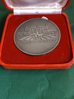 Collectible NATO Medal Sofia 2002 Assembly with Box like new, 88.62g 6cm
