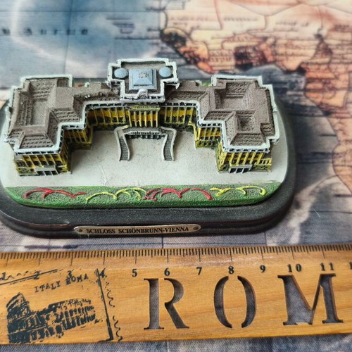 Schloss Schönbrunn Vienna Miniature Souvenir new