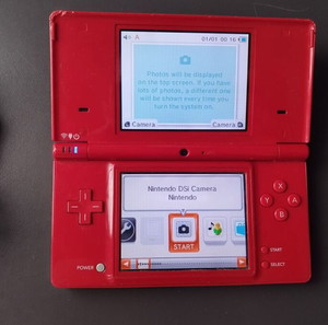 Nintendo DSi Red + USB φορτιστης