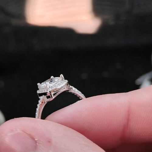 Square Cut Silver Zirconia Ring Size 6 New
