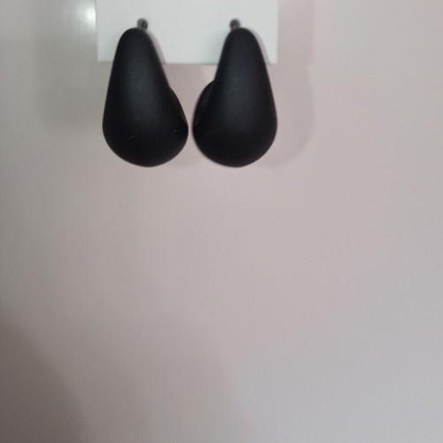 Black drop design earrings new