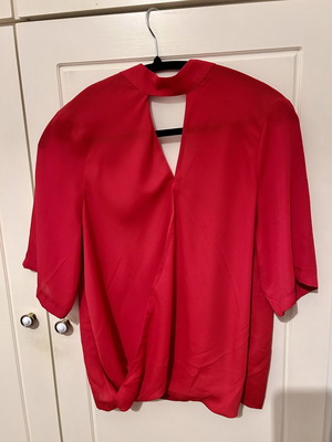Gina Tricot red blouse size 36