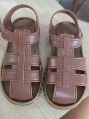 Plastic sandals size 26 new, brown