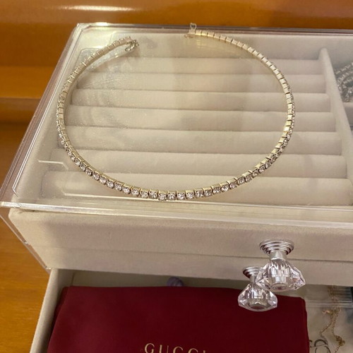 Necklace like new