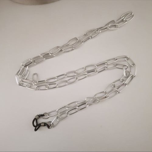 Glasses chain silver color like new