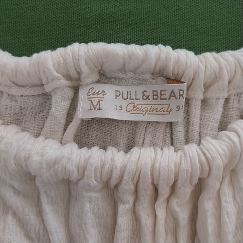 Crop top Pull & Bear size M, like new, ecru color