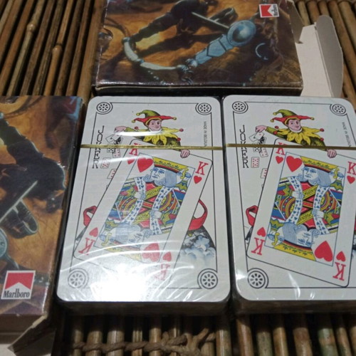 Marlboro playing cards sealed set of 2