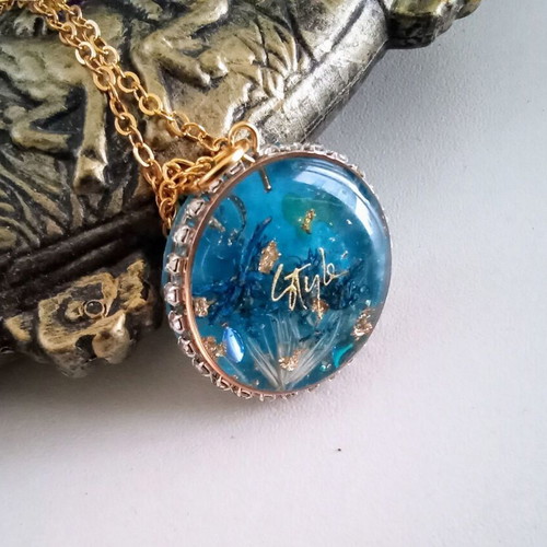 Handmade Style necklace new, blue and gold