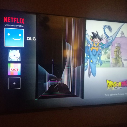 LG 43" Smart TV 4K webOS used with panel damage