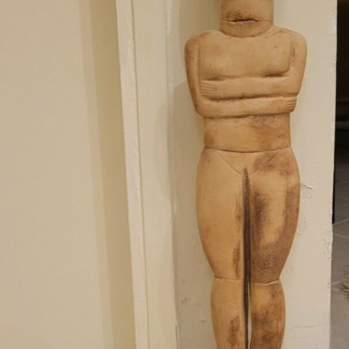 Cycladic art figurine like new, male with marble base