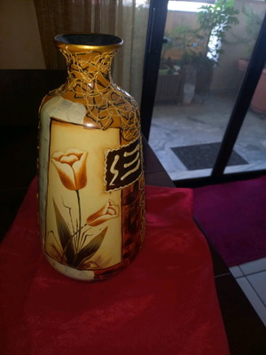 Ceramic vase used, broken and glued