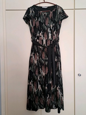 Φόρεμα Attrattivo medium σαν καινούργιο