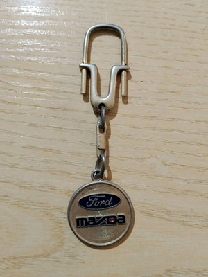 Μπρελόκ Ford Mazda μεταχειρισμένο, χρυσαφί
