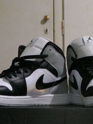 Nike Air Jordan Retro Mid sneakers size 44.5 like new, white and black