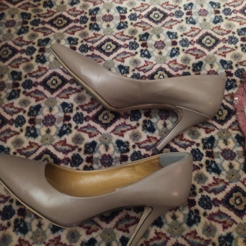 Nak gray pumps size 36 like new, 7cm heel