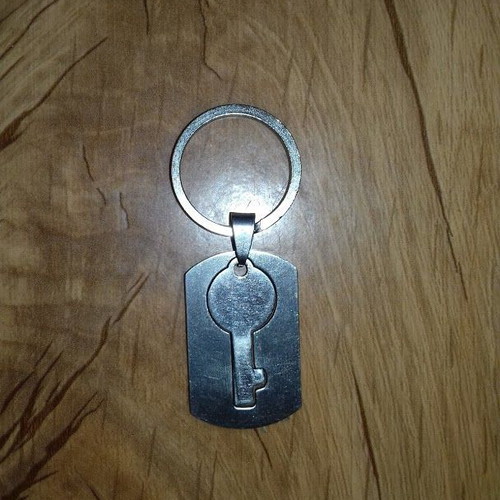 Keychain original like new, silver