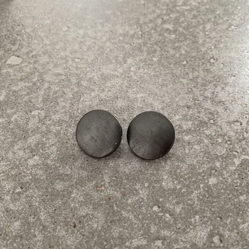 Round black grey earrings