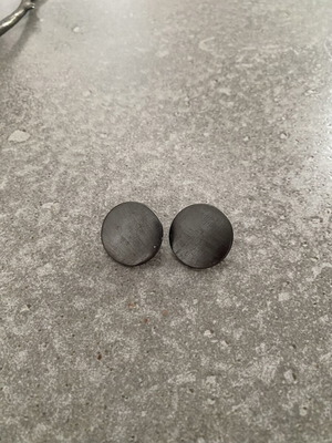 Round black grey earrings