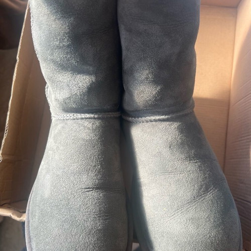 Ugg Australia boots gray size 41 like new with box