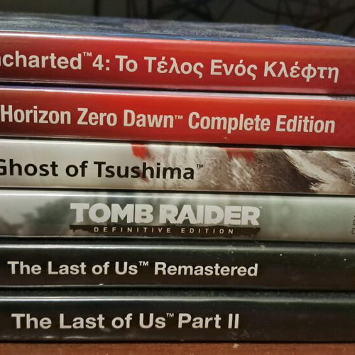 PS4 game bundle 6 games like new