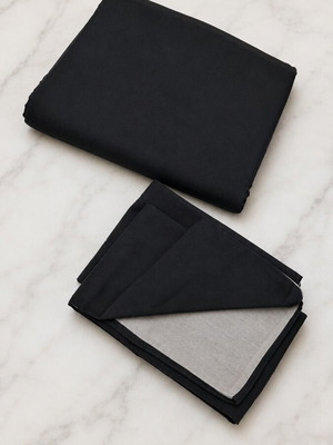 Duvet cover set with 2 reversible pillowcases black and gray like new