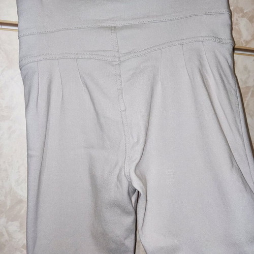 High-waisted pants like new, slim fit, gray ice white
