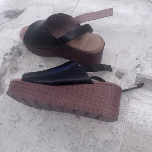 Sandals black platform size 38 like new