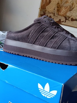 Adidas Campus OOs ETR LO W new in box with receipt