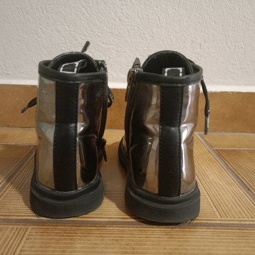 Silver boots like new, size 24 for girls