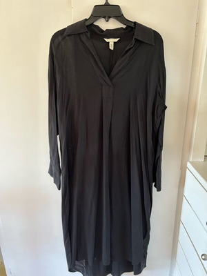 Long black dress H&M like new, size XS