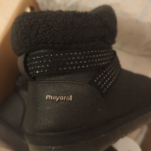Mayoral girls' black boots size 28 like new with glitter and fur lining