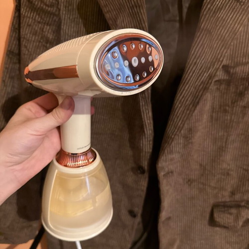 Garment Steamer New for Quick Clothing Refresh